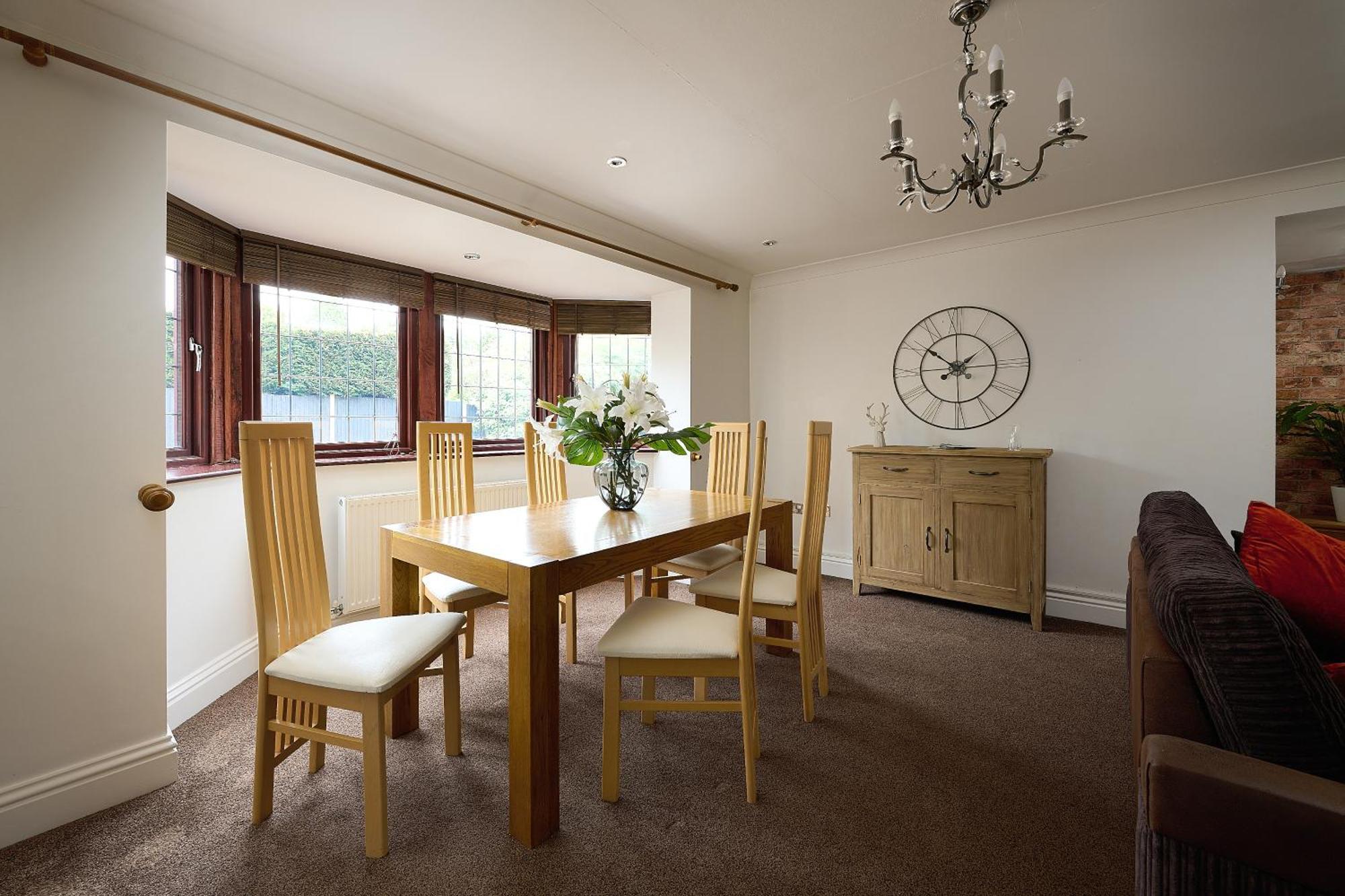 Spacious Home For Large Families And Contractors Wolverhampton Dış mekan fotoğraf