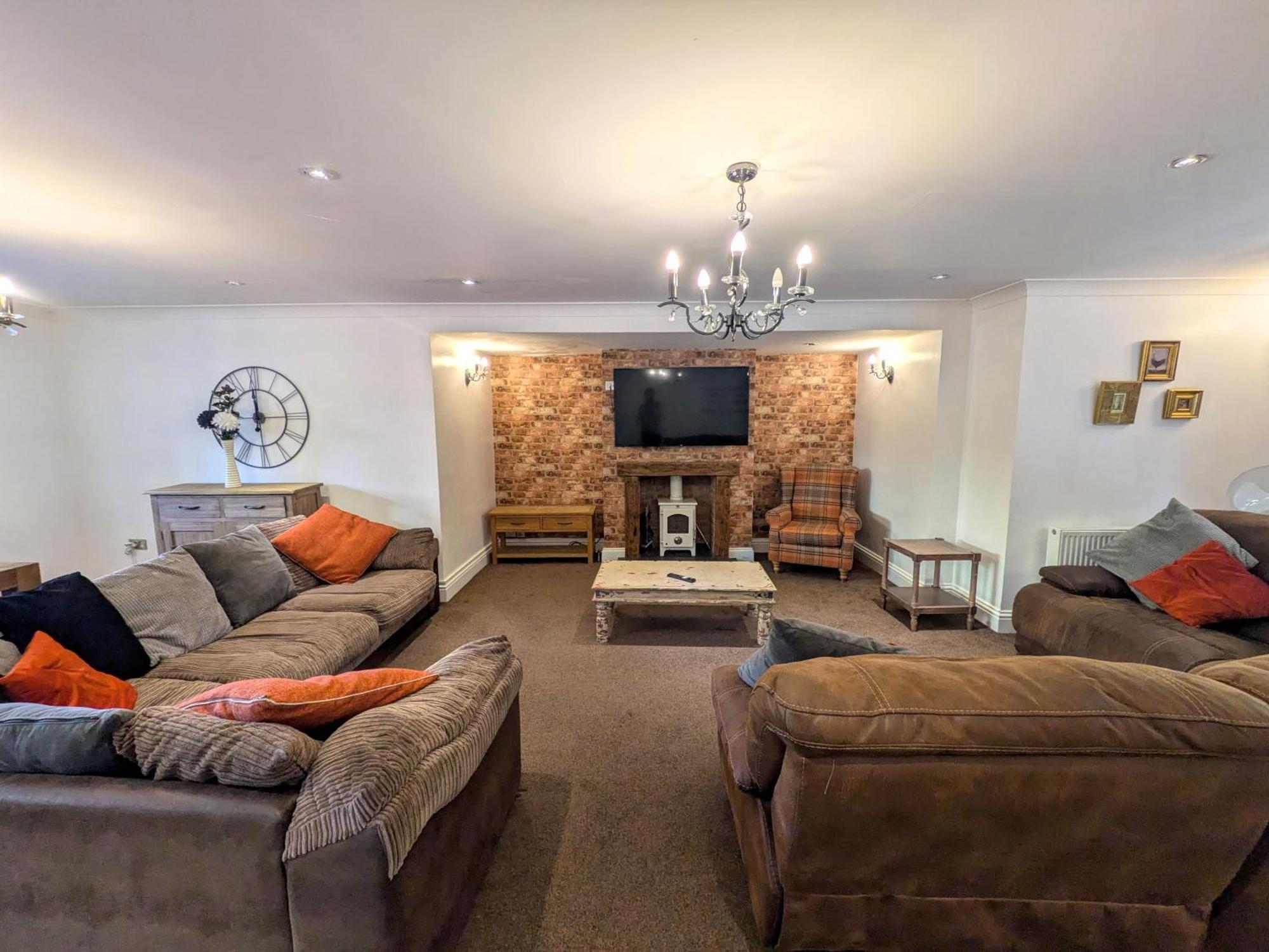Spacious Home For Large Families And Contractors Wolverhampton Dış mekan fotoğraf